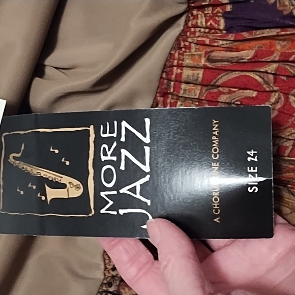 NWT-2 piece rust sweater over cami/skirt combo. - Picture 15 of 16